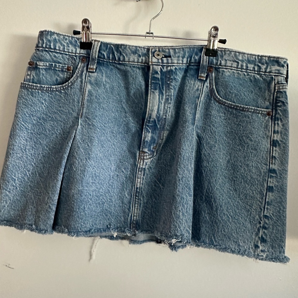 Abercrombie Pleated Denim Blue Skirt